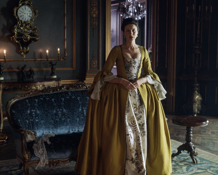  Caitriona Balfe as Claire Fraser – Outlander Season Two