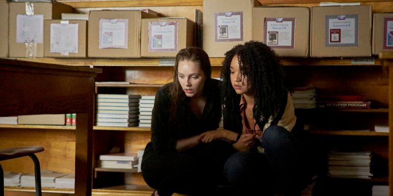 CHANNEL ZERO: NO END HOUSE -- "Beware the Cannibals" Episode 109 -- Pictured: (l-r) Amy Forsyth as Margot, Aisha Dee as Jules -- (Photo by: Allen Fraser/Syfy)