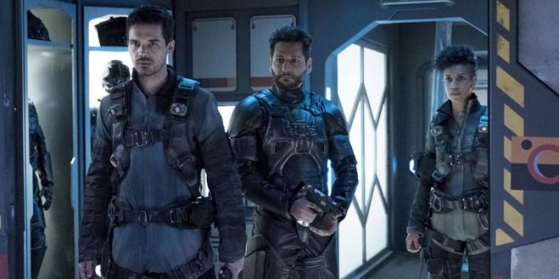 THE EXPANSE -- "Iff" Episode 302 -- Pictured: (l-r) Steven Strait as Earther James Holden, Cas Anvar as Alex Kamal, Dominique Tipper as Naomi Nagata -- (Photo by: Rafy/Syfy)