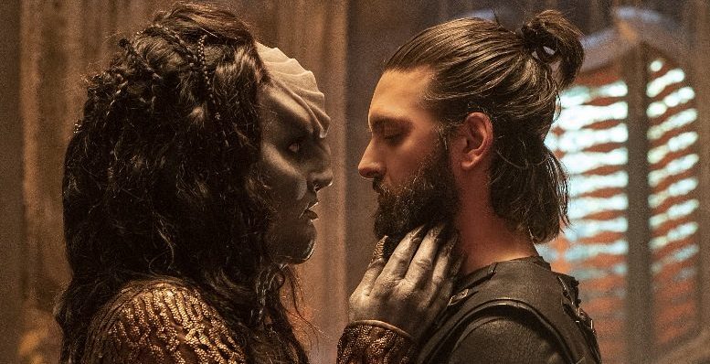 L'Rell (Mary Chieffo) and Ash Tyler  (Shazad Latif) in episode 203 of Star Trek: Discovery.