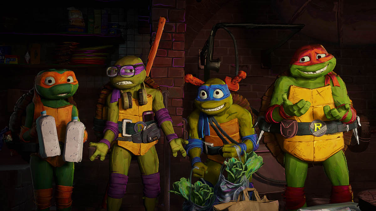L-r, MIKEY, DONNIE, LEO, and RAPH in PARAMOUNT PICTURES and NICKELODEON MOVIES Present
A POINT GREY Production “TEENAGE MUTANT NINJA TURTLES: MUTANT MAYHEM”